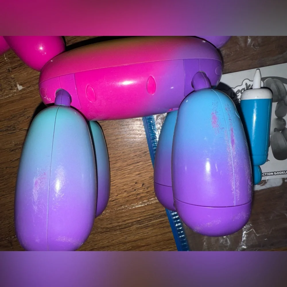 Squeakies interactive balloon animal rainbow dog
